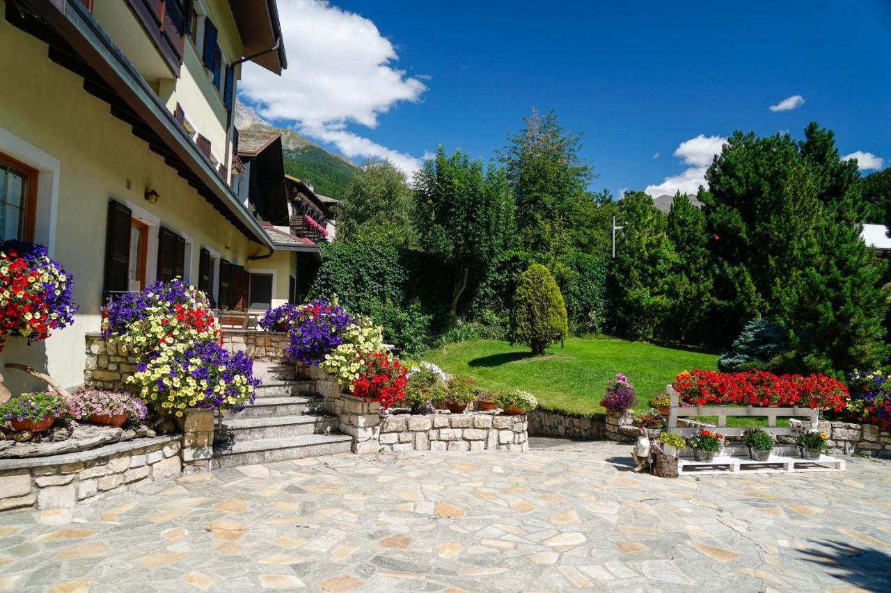 Sci Sport Rooms & Suites Bormio Eksteriør billede